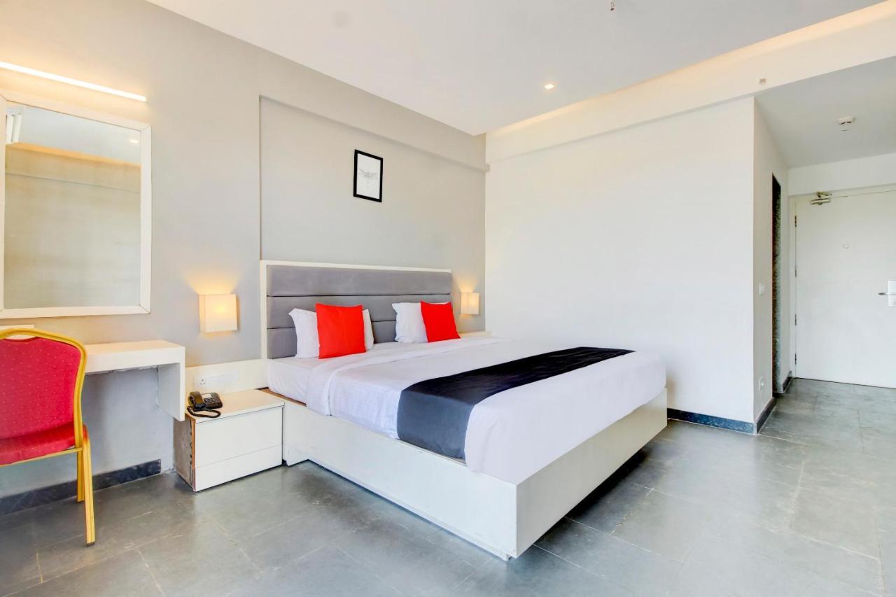 Capital O 77219 Hotel Dwarwata Dárvád Kültér fotó